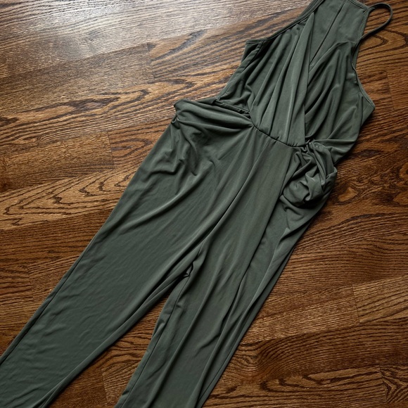 BCBGgeneration romper with pockets - khaki - Picture 4 of 5